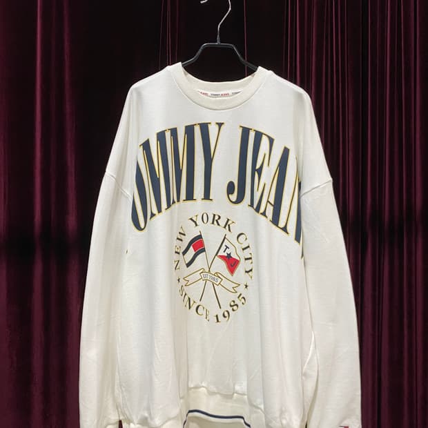 TOMMY JEANS sweatshirts