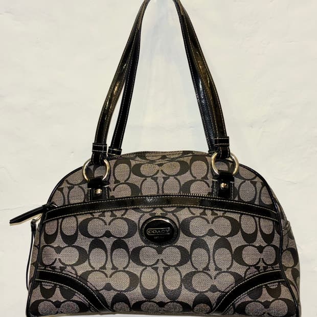 코치 시그니처 블랙 토트백