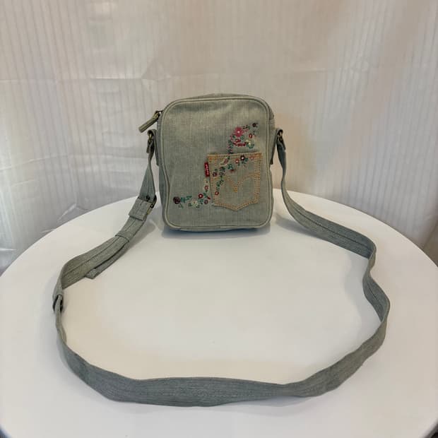 정품 리바이스 빈티지 데님 크로스백    