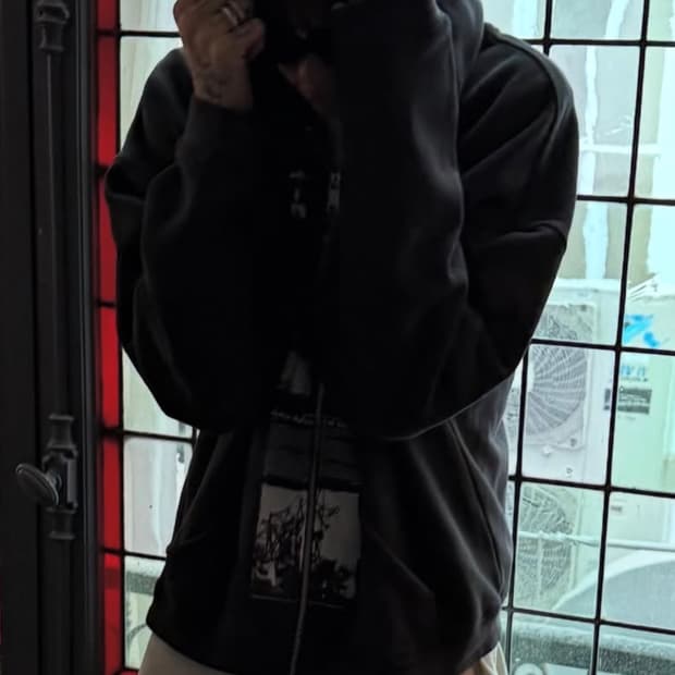 L) erd artist defends assemblage hoodie