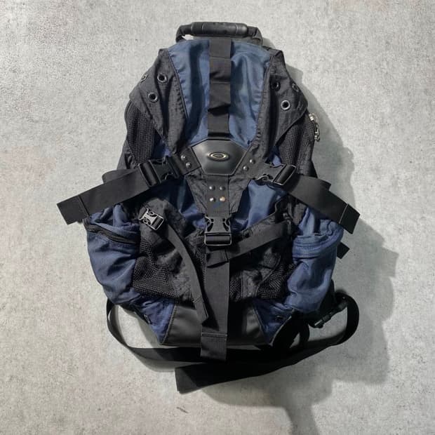 42*54  Oakley 오클리 아이콘 나일론 백팩