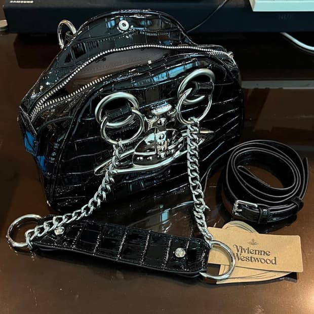 구해요 ) 비비안웨스트우드 야스민 가방