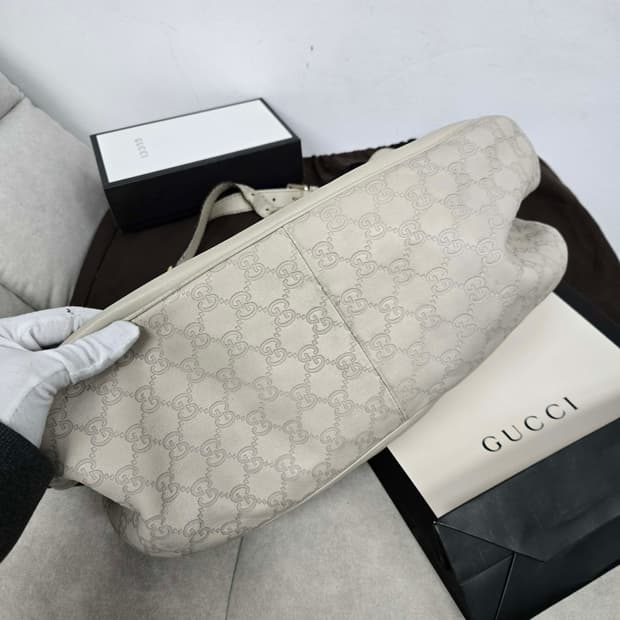 [보증서 정품]구찌 인터로킹 시그니처 숄더백