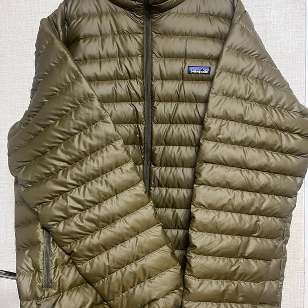 2012년형 파타고니아 경량패딩 XL 카키브라운