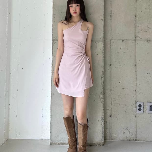 뉴얼린 퓨어 비즈 드레스 베이비핑크