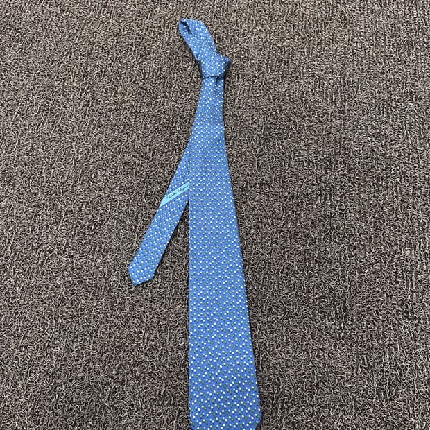 페라가모 실크 넥타이 블루 패턴