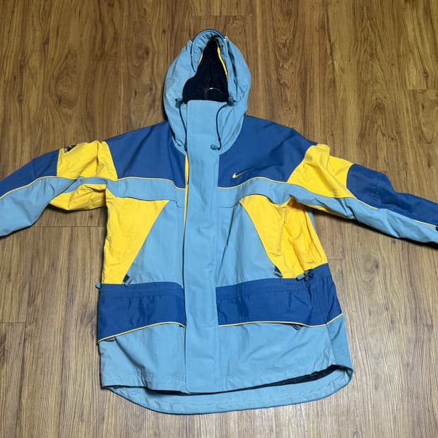 나이키 nike ACG 90s 올드스쿨 스톰핏 윈드 자켓팝니다.