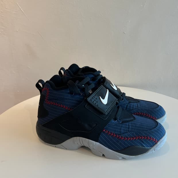 (270) 나이키 에어 다이아몬드 터프 '네이비 핀스트라이프'