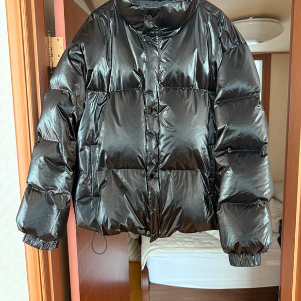 어반드레스 시베리아 크롭패딩 판매합니다