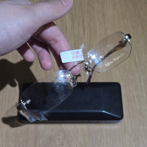 새상품) 비쥬블랑쉬 무테 안경