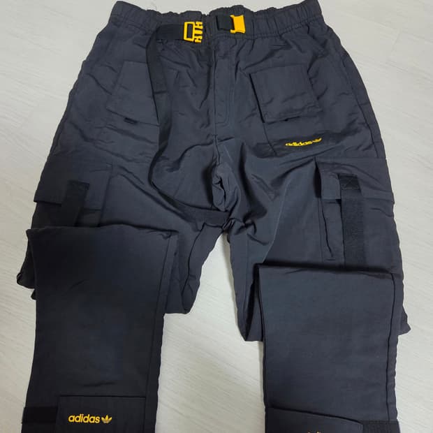 아디다스 테크 조거팬츠