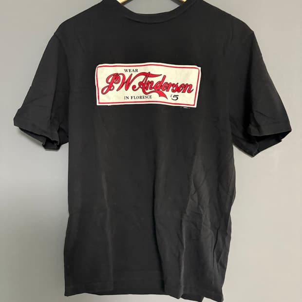 JW앤더슨 블랙 티셔츠 S