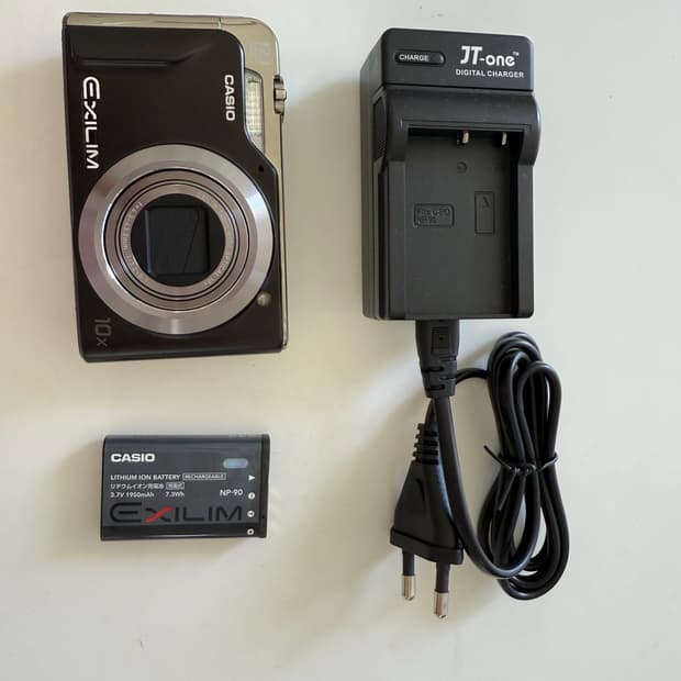 카시오 exilim h10 중고 빈티지 카메라 판매합니다.