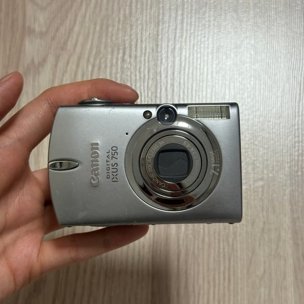 Canon IXUS 850