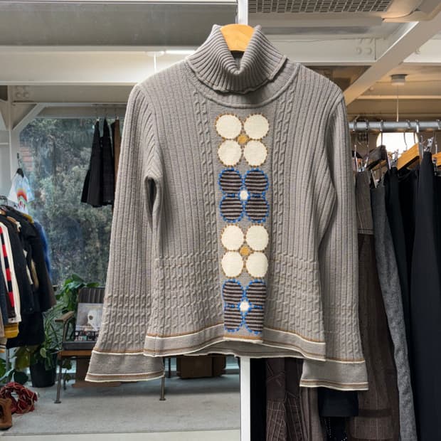 히로코 비스 하이넥 니트