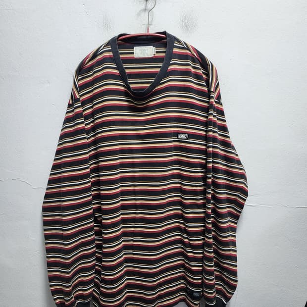 CRITIC 스트라이프 긴팔 티셔츠