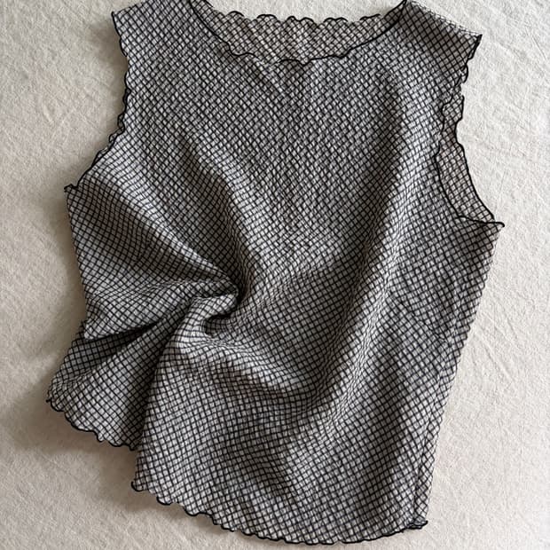 patterned sleeveless