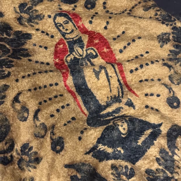 [2] 캐피탈 다마스크 마리아 후리스