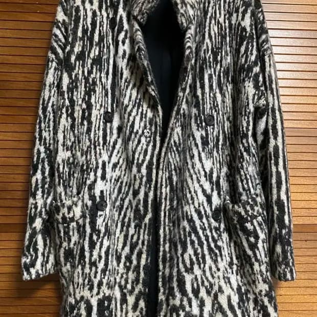 maje 마쥬 부클 지브라 코트