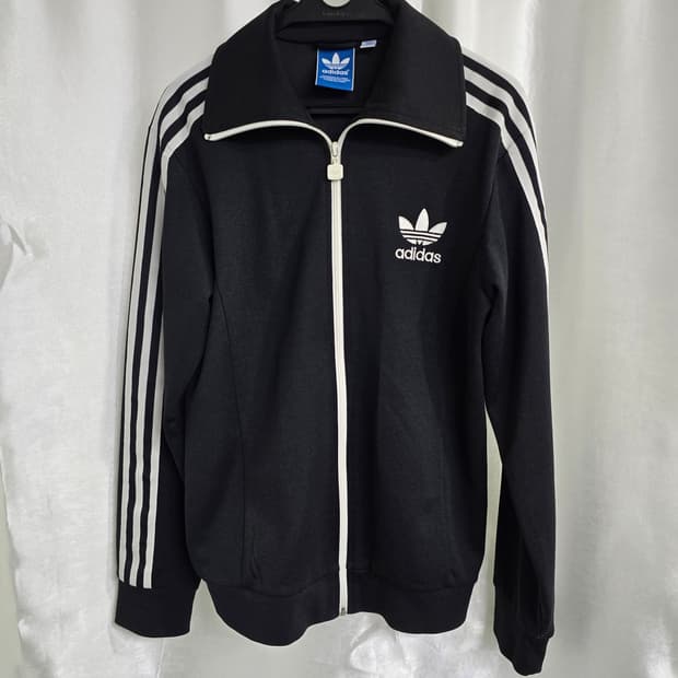 아디다스 블랙 삼선 트랙탑 (1688)
