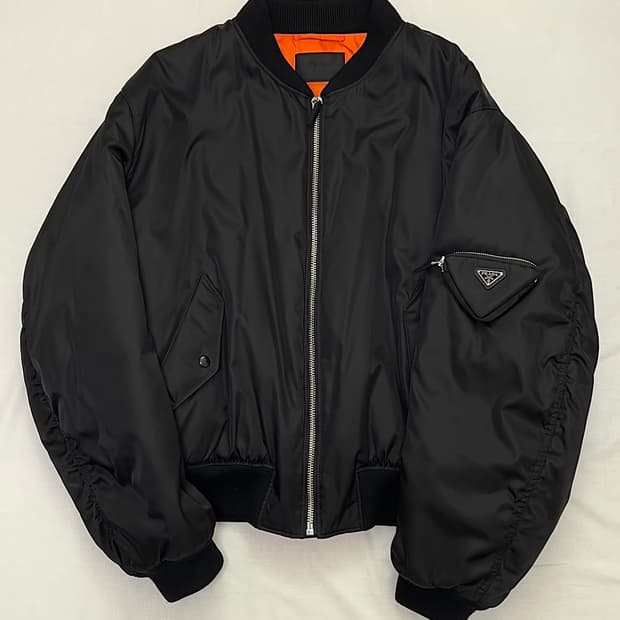 (우체국 택포가격) 프라다 리나일론 봄버 바머 재킷 블랙 XL