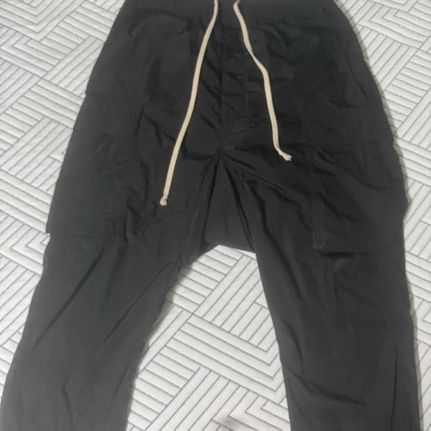 릭오웬스 walrus 쇼츠입니다