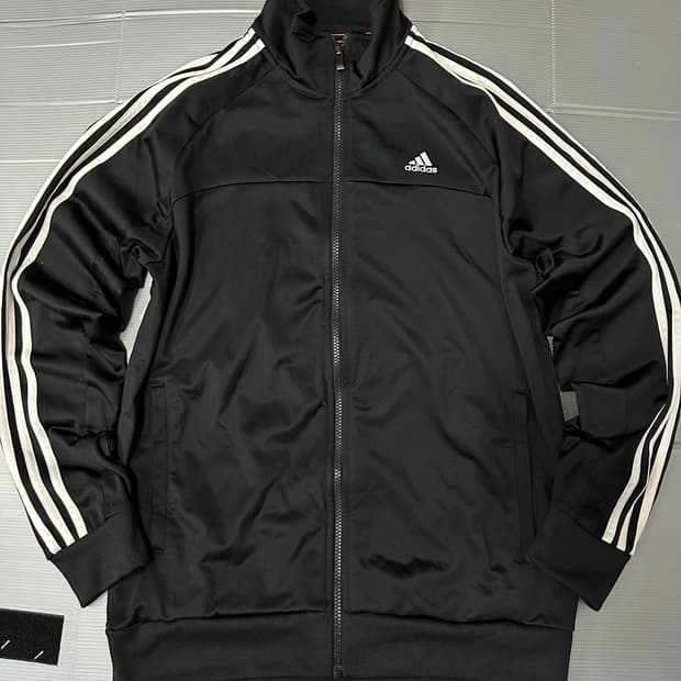 아디다스 에센셜 트랙탑 져지 블랙 105