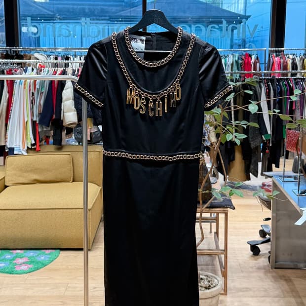 모스키노 블랙 레터링참 레이온 하프원피스 