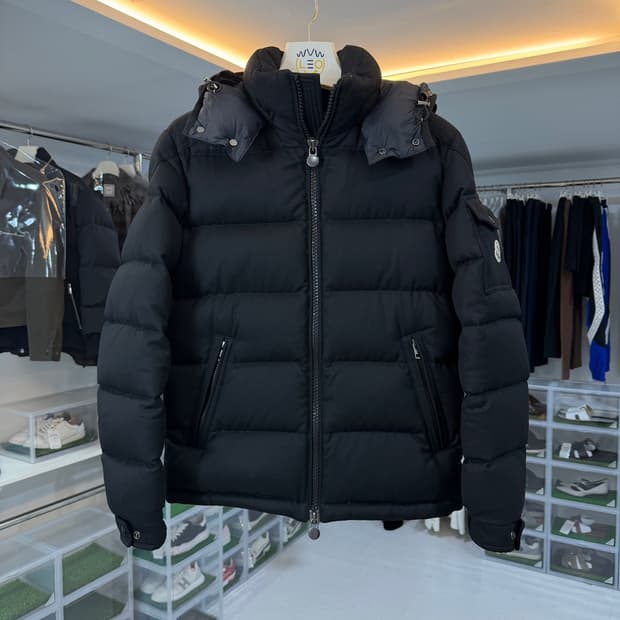 [리오브] 몽클레어 몽제네브르 와펜 패치 패딩