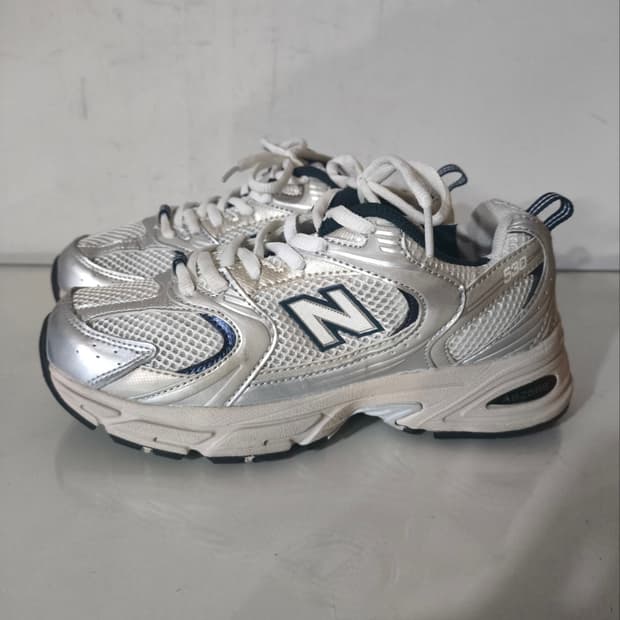 225mm 뉴발란스 530 스틸그레이 운동화