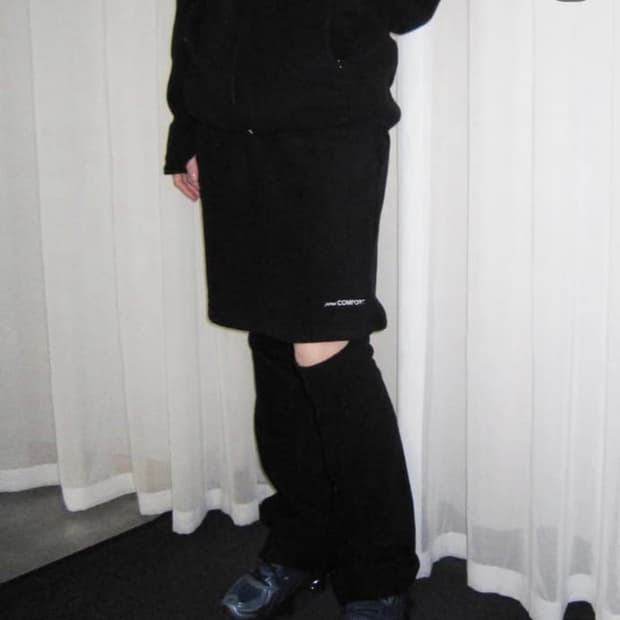 구해요) 지초이 24-006 FLEECE SKIRT PANTS