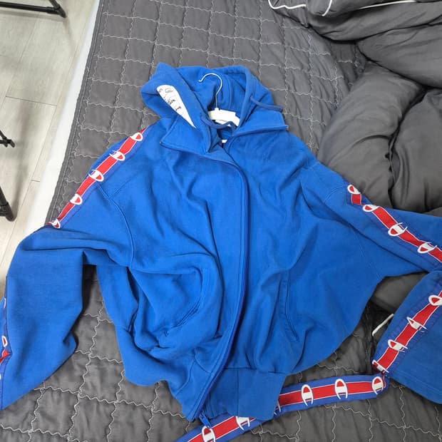 [L] 17SS Vetements 챔피온 후드집업