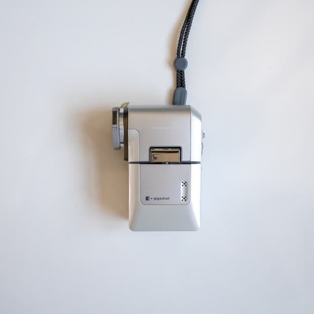 Toshiba Gigashot MEHV10 / 빈티지 디지털 캠코더