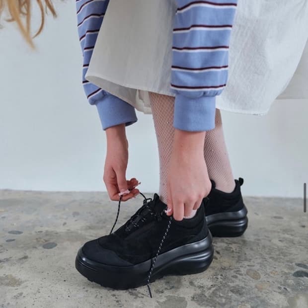 아카이브앱크x리본빛 플랫폼 스니커즈