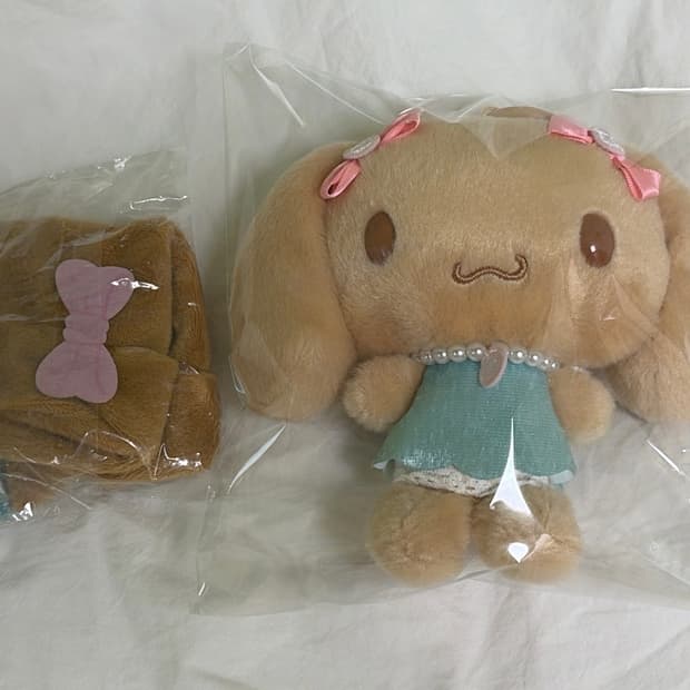 산리오 시나모롤카페 모카 인형키링 + 후와후와 파우치 가챠