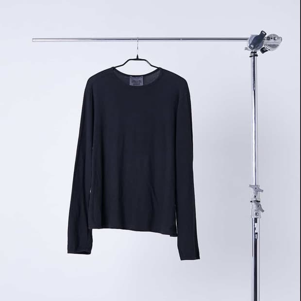 3) 가브리엘라 콜 가먼츠 롱슬리브