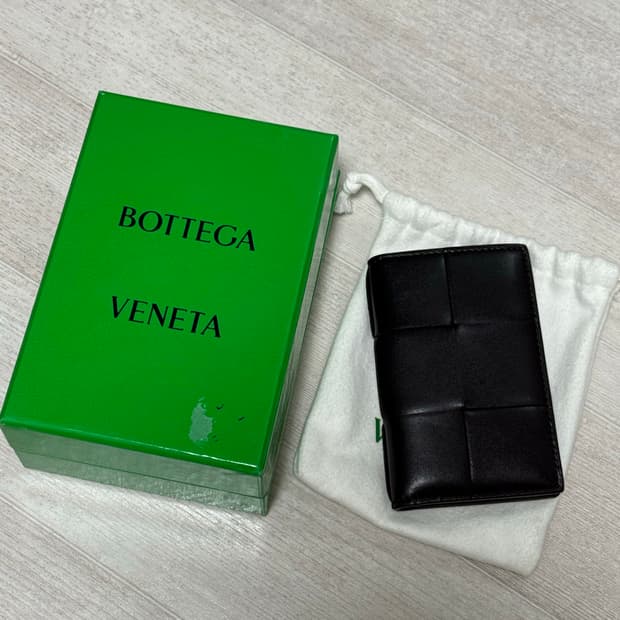 보테가베네타 플랩 카드 케이스 블랙 S급 중고⭐️