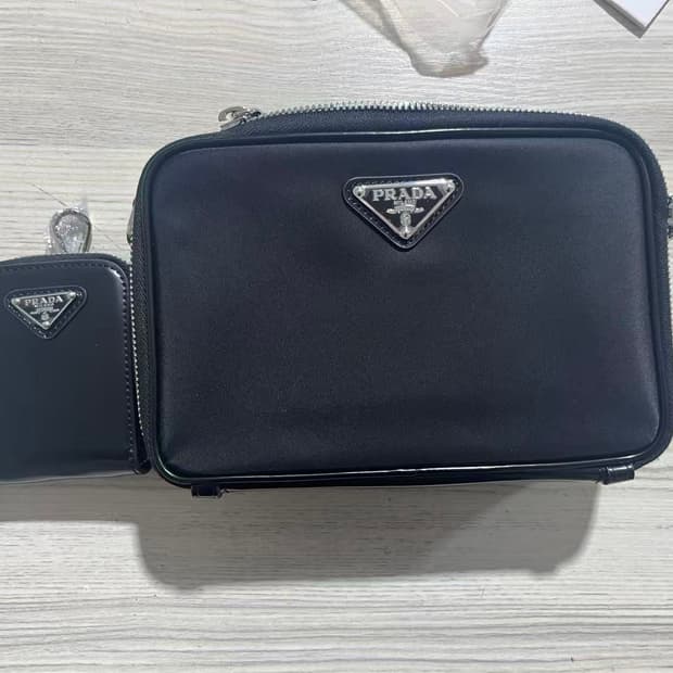 프라다 리나일론 앤 사피아노 레더 숄더백 블랙