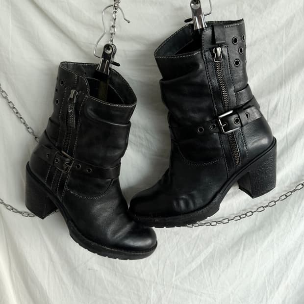 manas 마나스 버클 아일렛 사이드지퍼 부츠