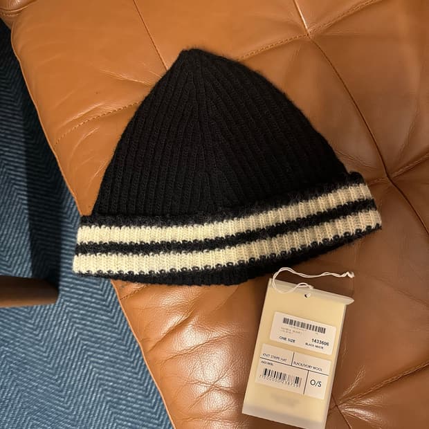 아워레가시 스트라이프 비니