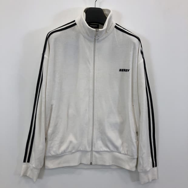 NERDY 널디 벨벳 화이트져지 M