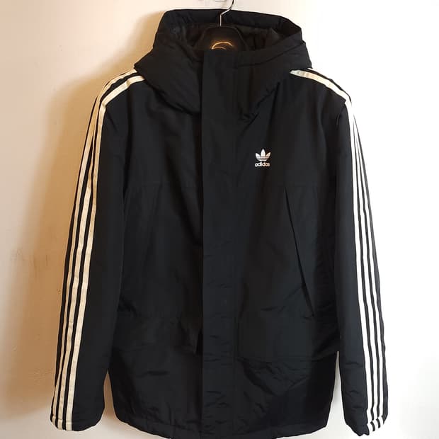 아디다스 블랙 바람막이 후드패딩 100 L 새제품급