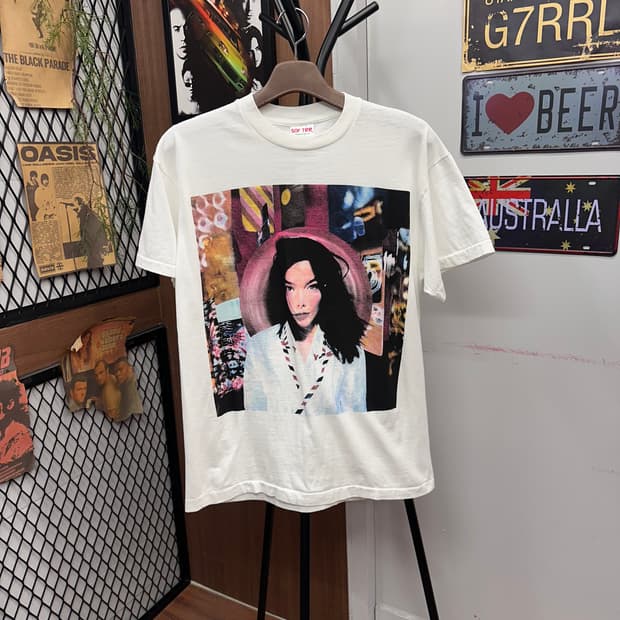 White Bjork Color post Print T-Shirt 