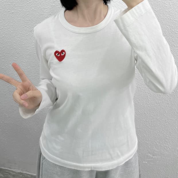 꼼데가르송 레드와펜 화이트 롱슬리브 L