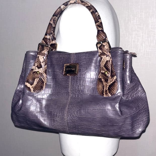 🚨연말세일🚨Anne klein light purple bag