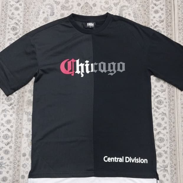 (새상품) NBA 시카고 불스 컬러블록 센트럴 디비젼 반팔티 M