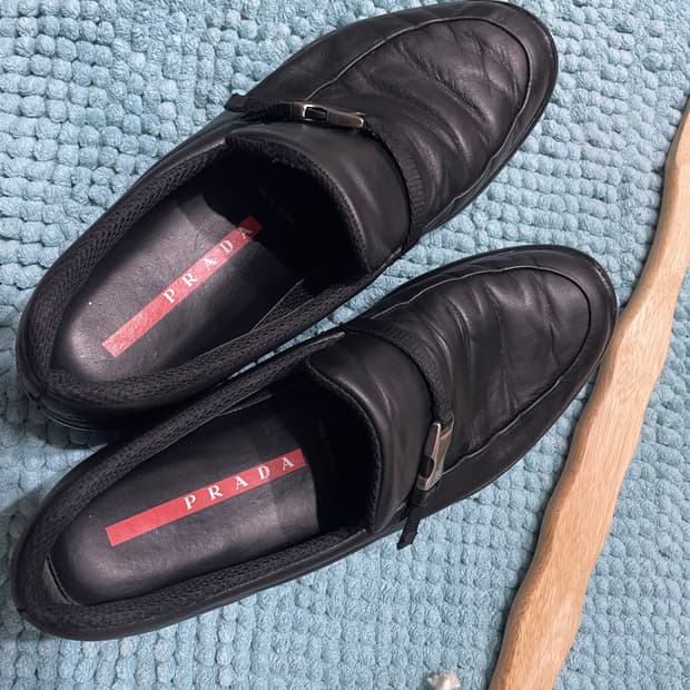 00s 프라다 버클 로퍼