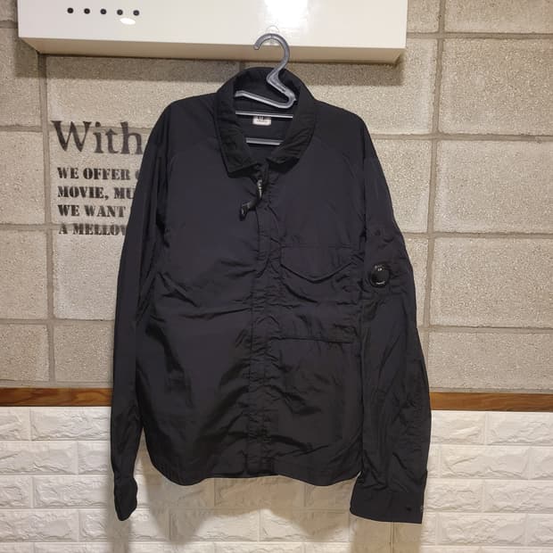 CP컴퍼니 크롬-R 렌즈 셔츠 자켓 XL