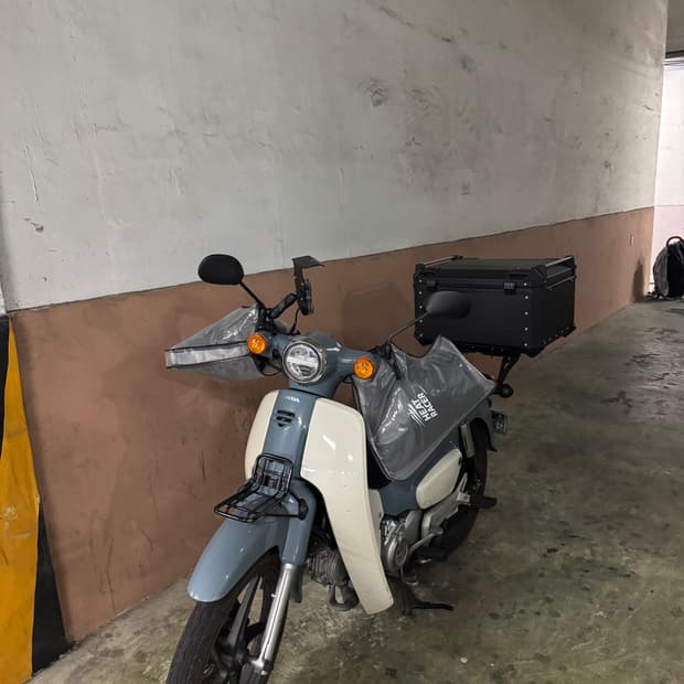 혼다 슈퍼커브 8000km대 펄그레이