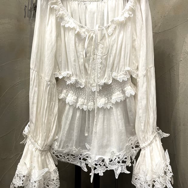 돌체앤가바나 오프 숄더 블라우스 55~66